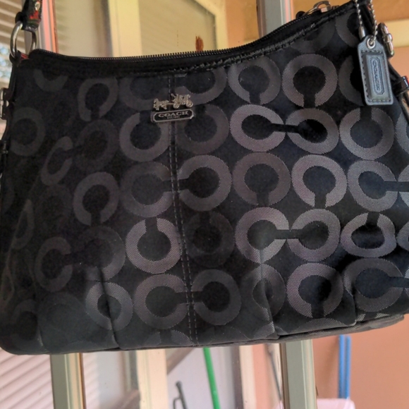 Coach small handbag - Picture 2 of 4